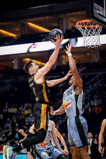 加拿大的进 加拿大的进